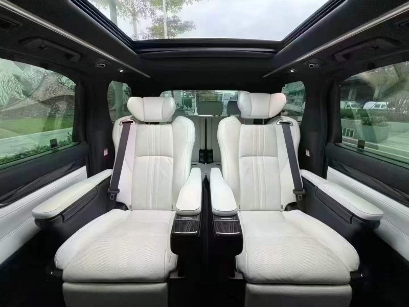 深圳23年雷克萨斯LM300H5