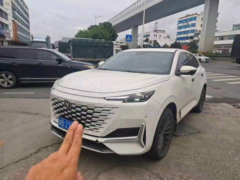 广州22年长安汽车UNI1