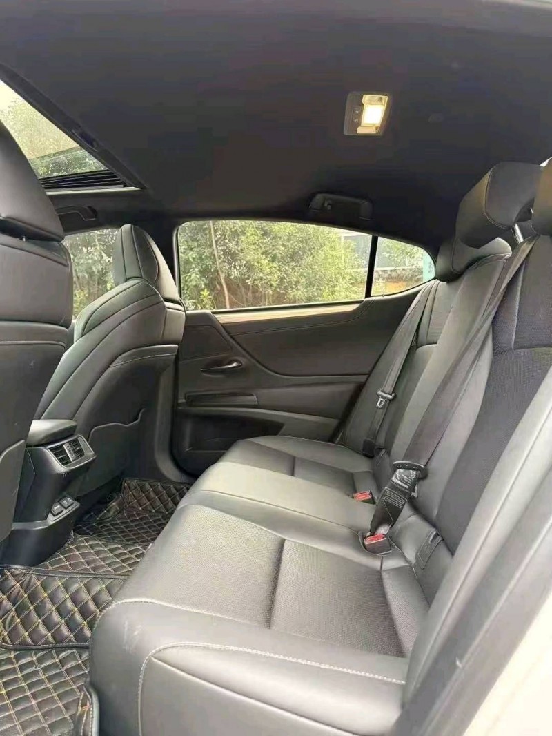 菏泽21年雷克萨斯ES5