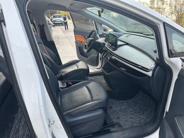 徐州23年奔腾nat8