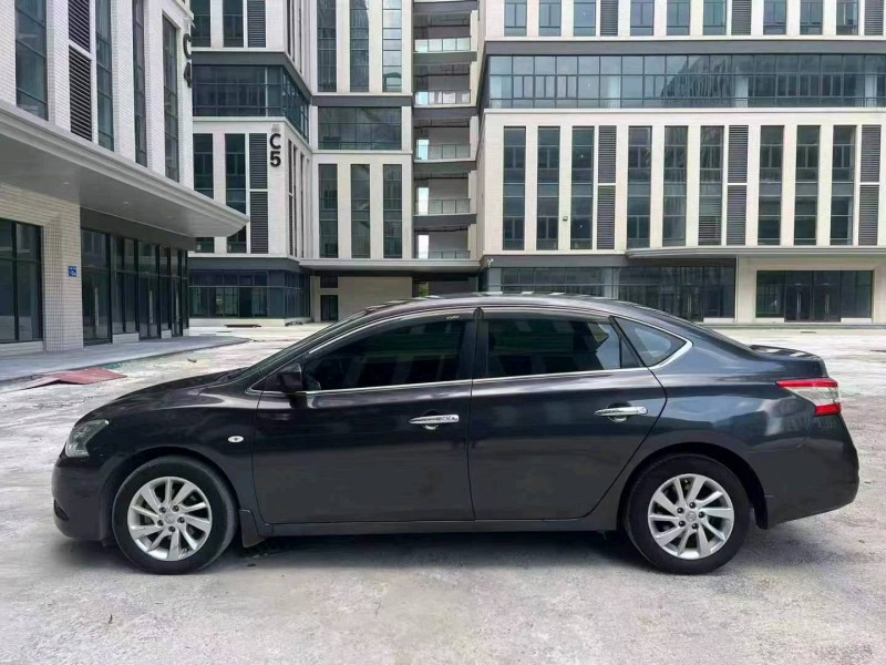 广州16年日产轩逸4