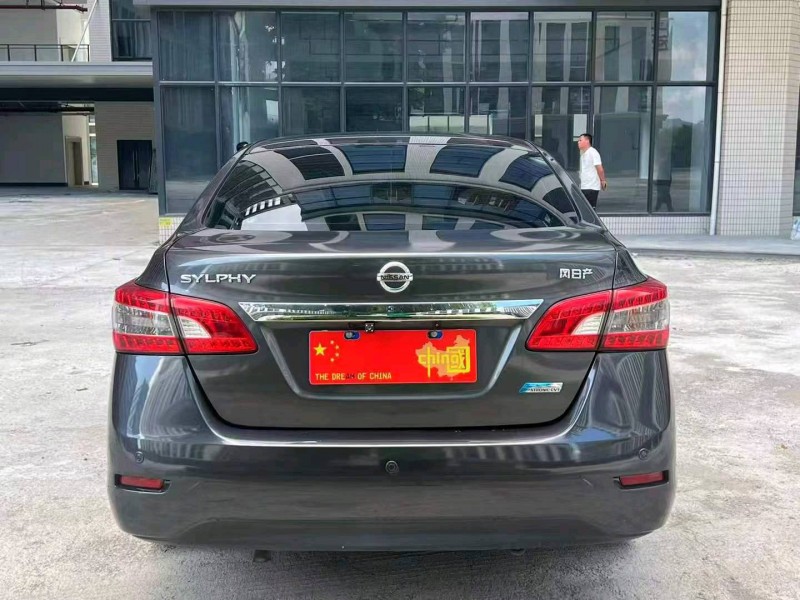 广州16年日产轩逸5