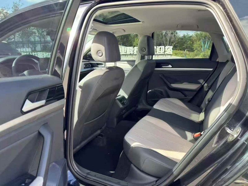 镇江23年大众朗逸7