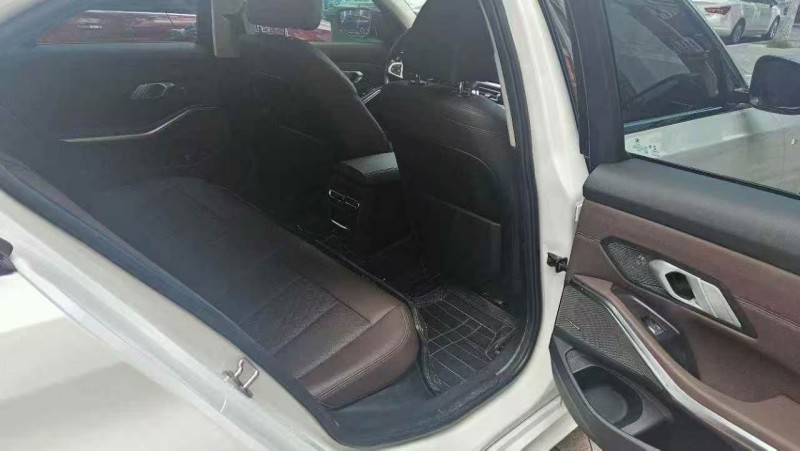 长沙22年宝马3系9