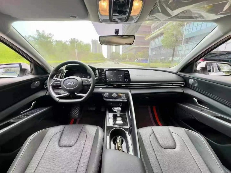 东莞24年现代伊兰特4