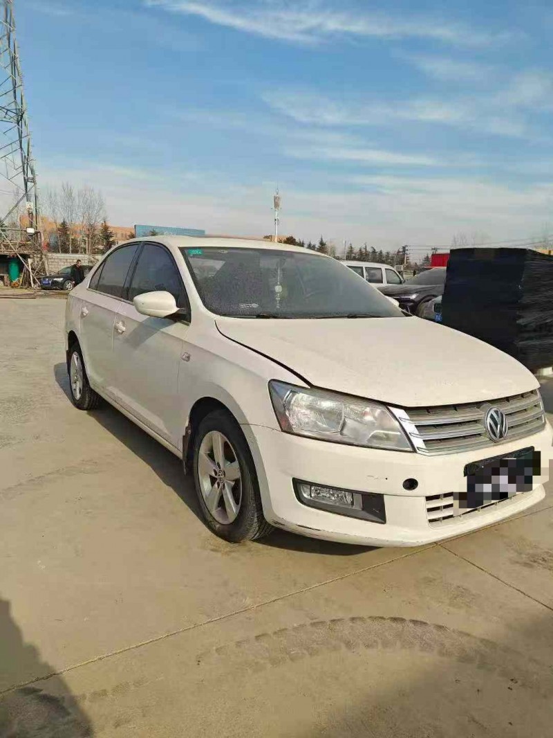 临沂14年大众桑塔纳2