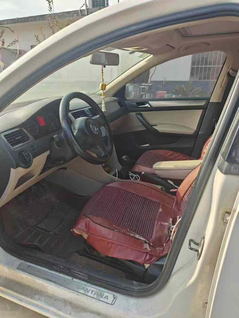 临沂14年大众桑塔纳4