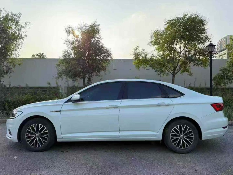 荆州21年大众速腾9