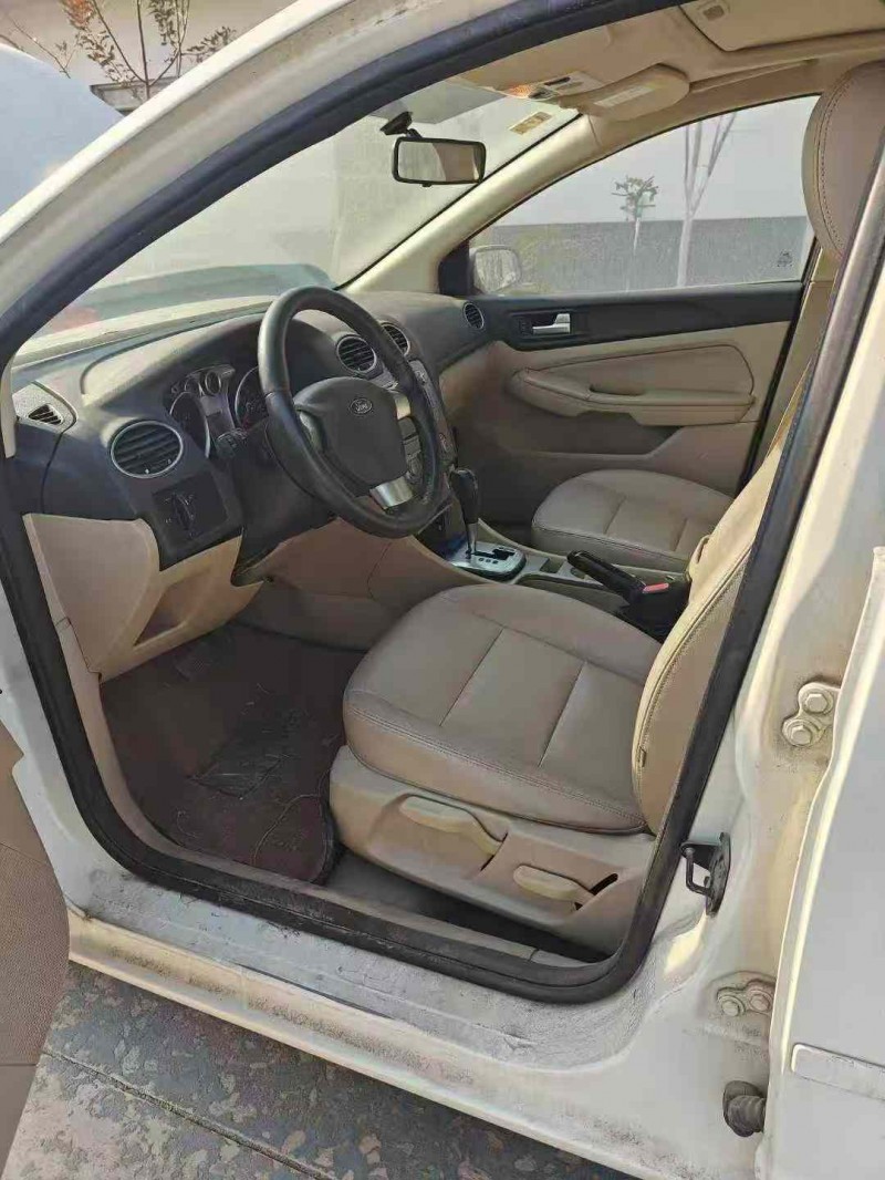 临沂15年福特福克斯4