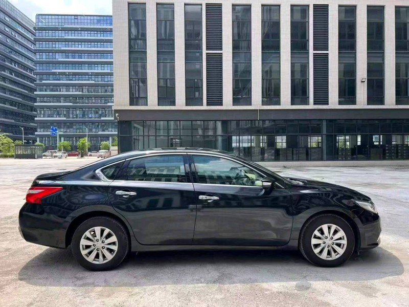 广州18年日产天籁6