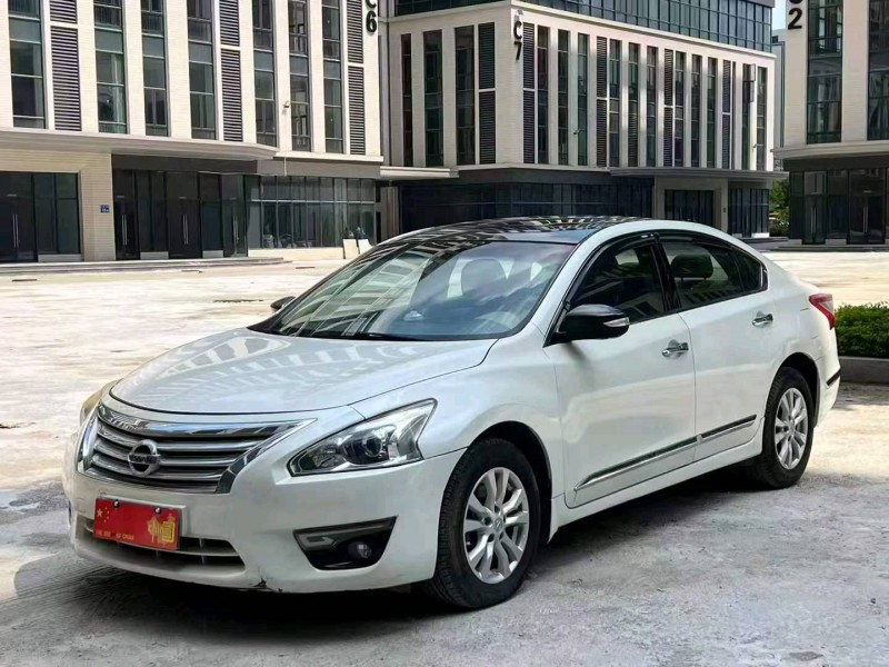 广州13年日产天籁2