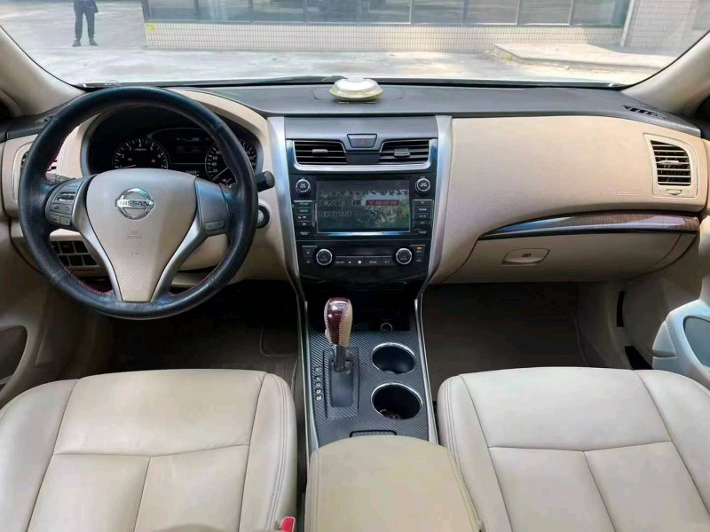 广州13年日产天籁6