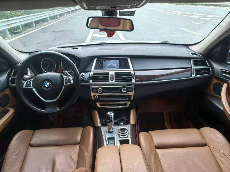 广州11年宝马X69