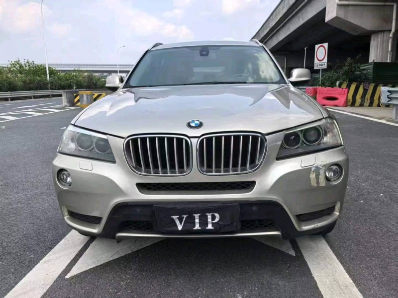 广州12年宝马X31