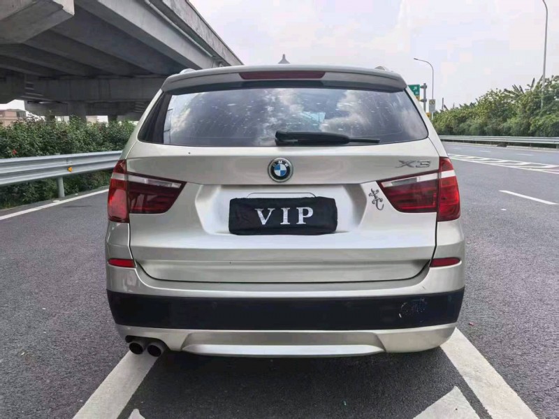 广州12年宝马X35