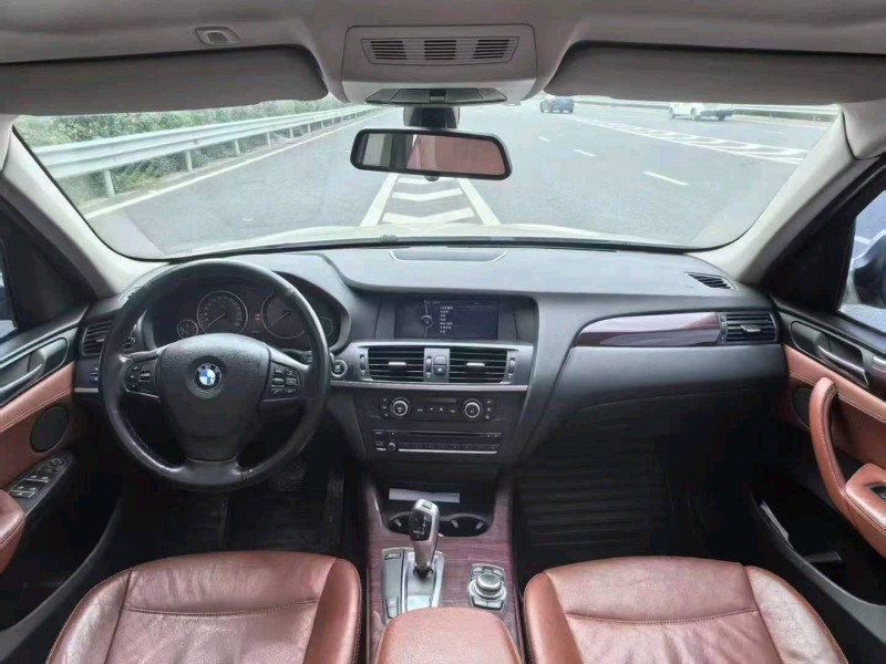 广州12年宝马X39