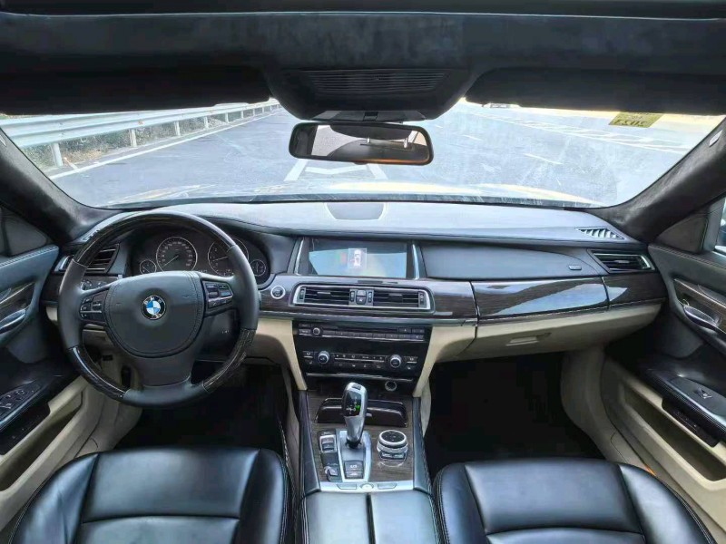 广州09年宝马7系8