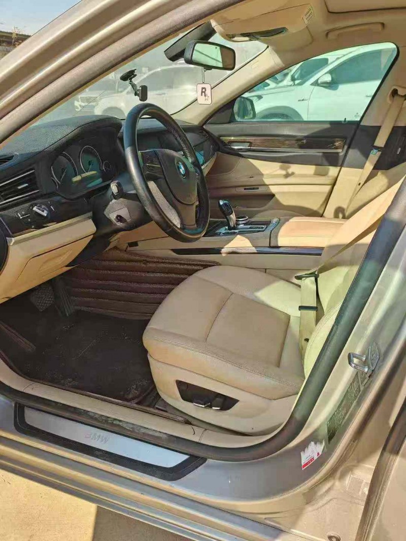 临沂11年宝马7系4