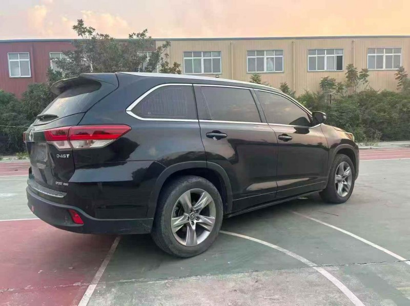 常德22年丰田汉兰达8