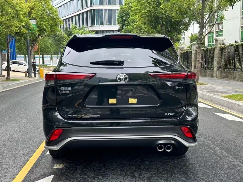 深圳25年丰田皇冠9