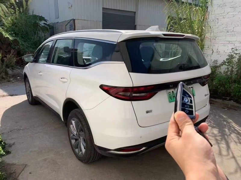 广州24年力帆汽车80V7