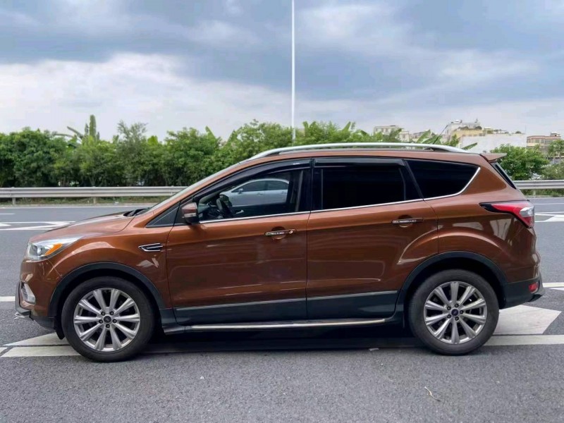 广州17年福特翼虎6