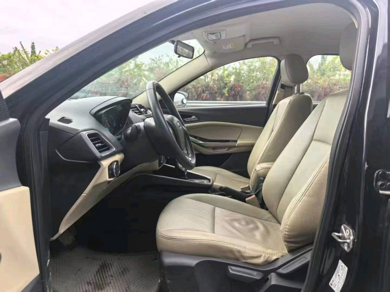 广州16年福特福睿斯8