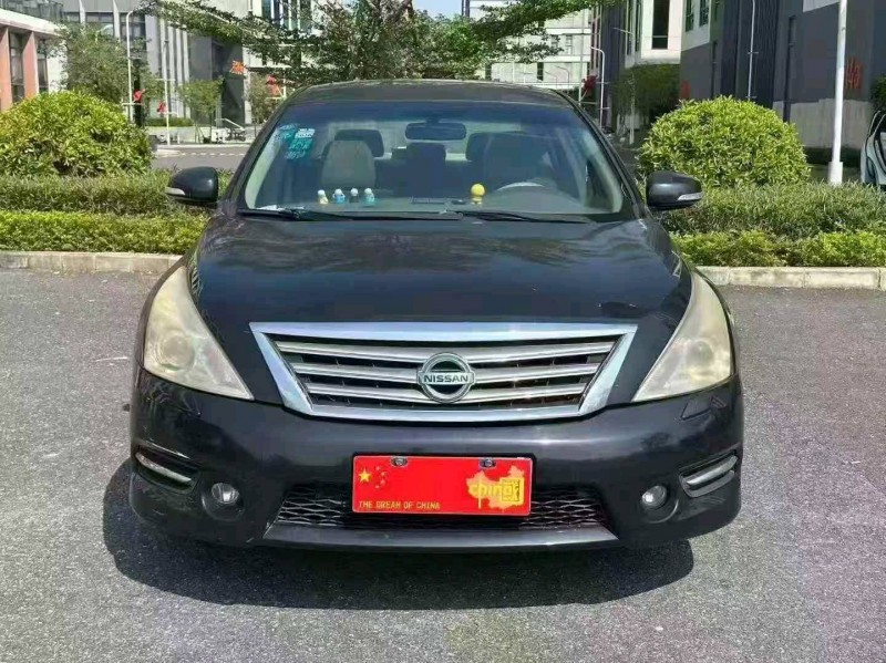 广州11年日产天籁1