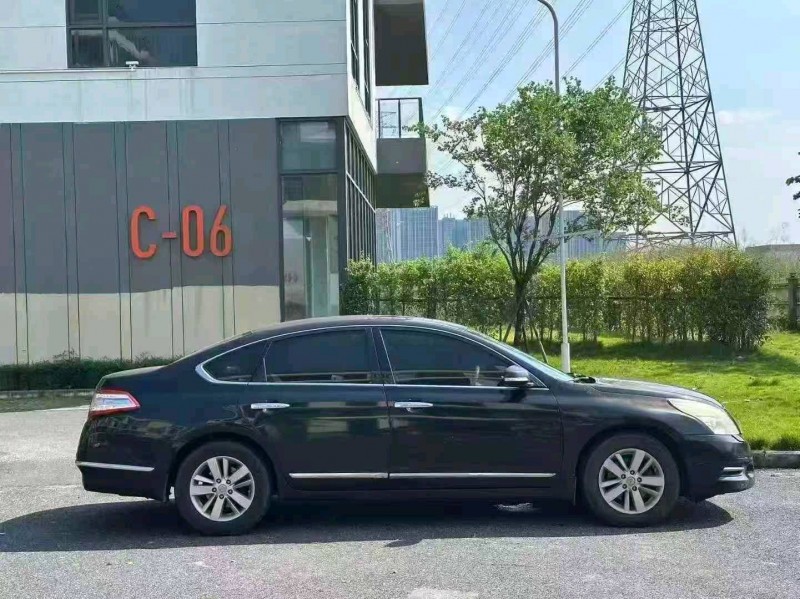 广州11年日产天籁4