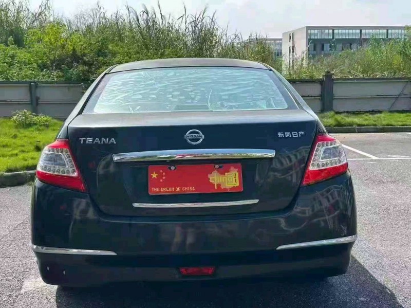 广州11年日产天籁5