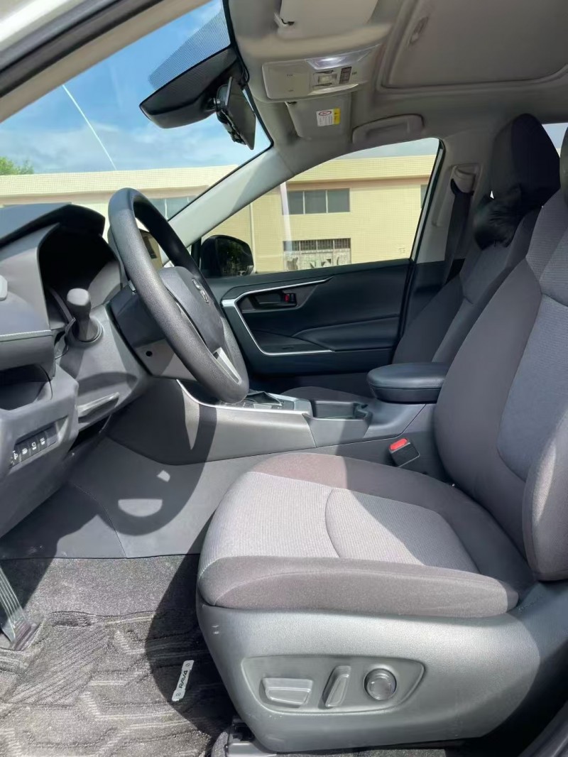 珠海23年丰田RAV4荣放4