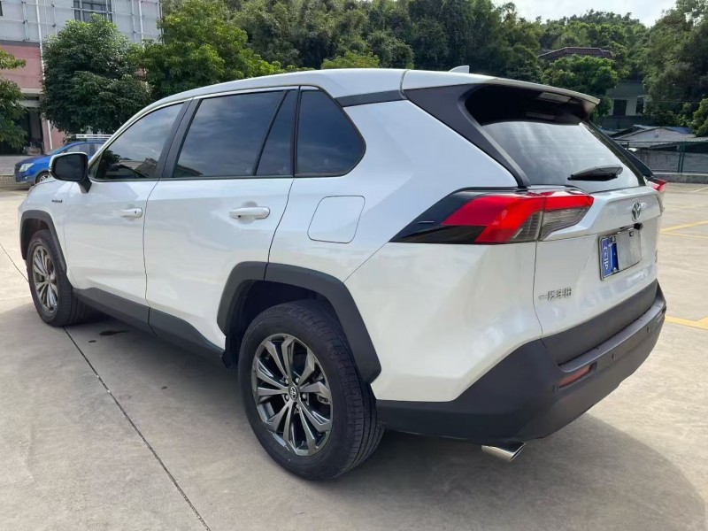 珠海23年丰田RAV4荣放7