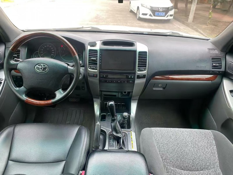 广州09年丰田普拉多4