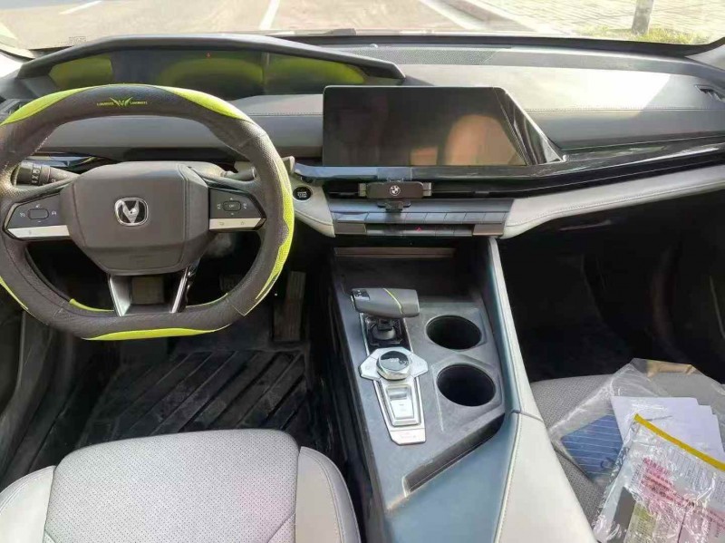 新乡23年长安汽车UNI5