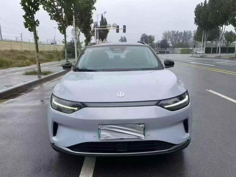 新乡21年零跑汽车C111