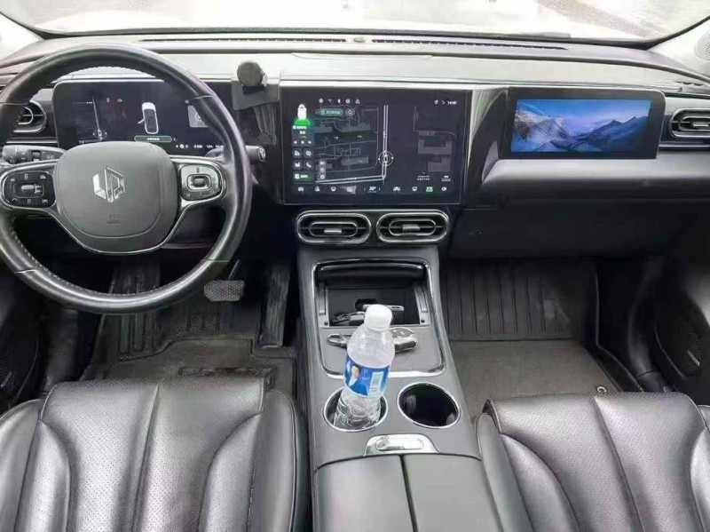 新乡21年零跑汽车C115