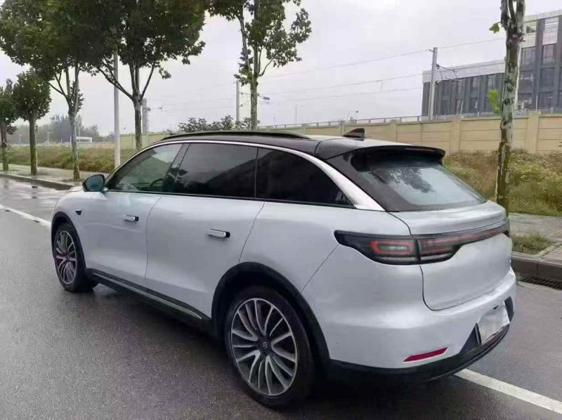 新乡21年零跑汽车C117