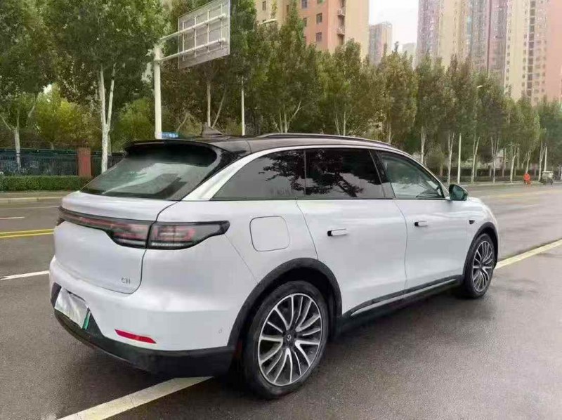 新乡21年零跑汽车C118