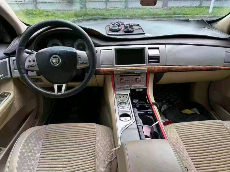 广州11年捷豹XF9