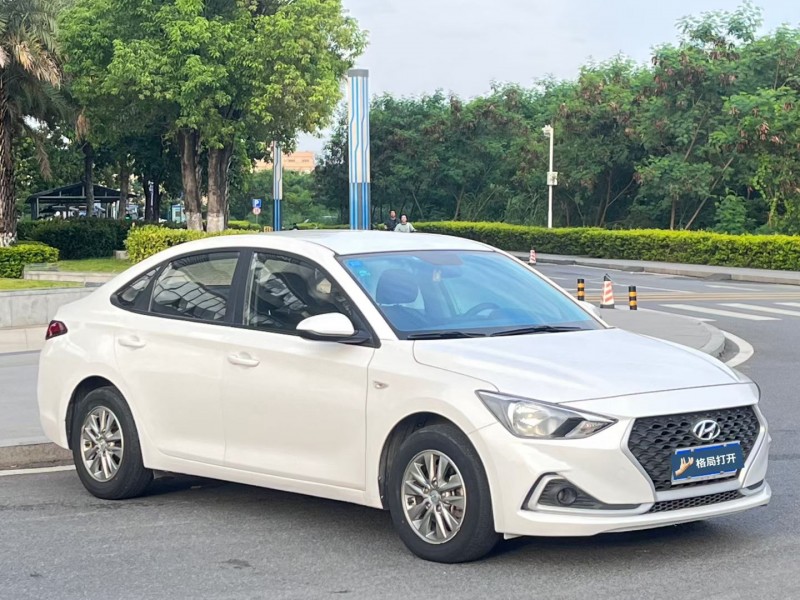 东莞19年现代悦动2