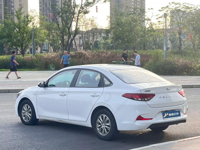 东莞19年现代悦动8