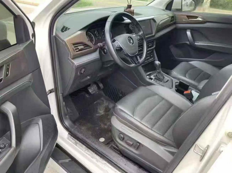 新乡22年大众途岳4