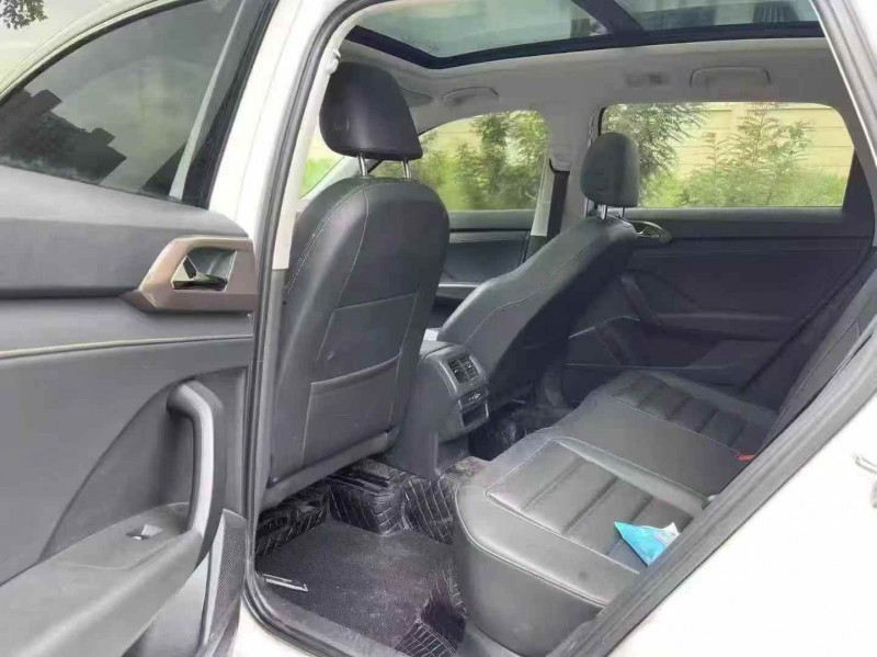 新乡22年大众途岳6