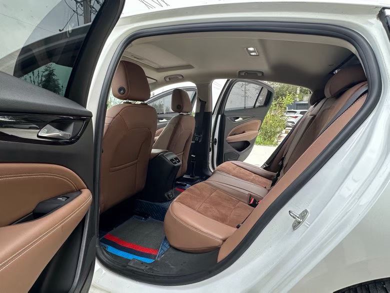 徐州20年别克君威5