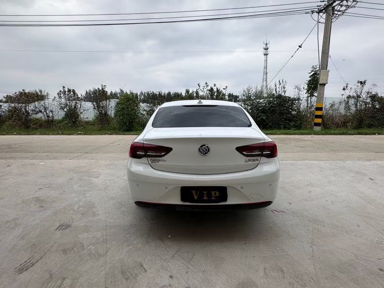 徐州20年别克君威8