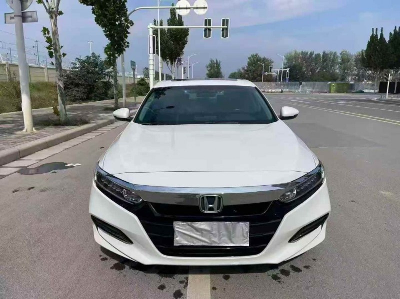 烟台21年本田雅阁1