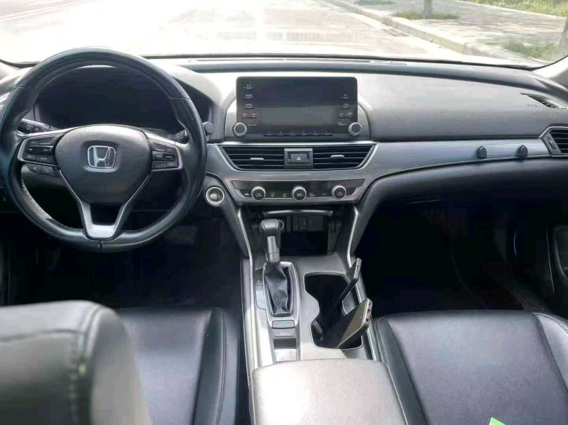 烟台21年本田雅阁5