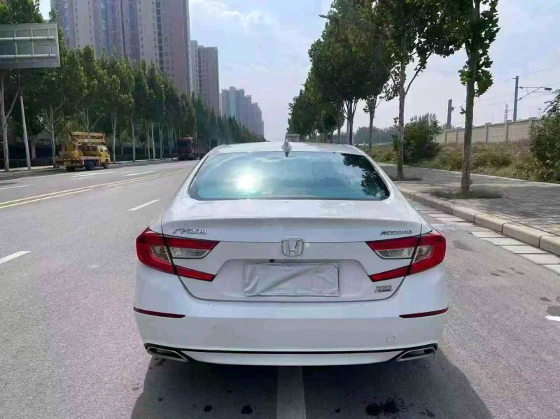 烟台21年本田雅阁9