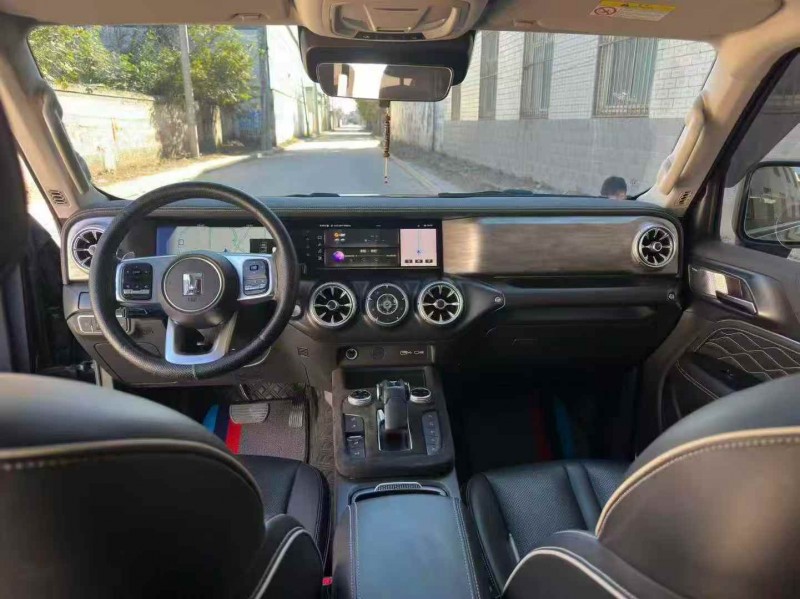 张家口22年长城汽车坦克4