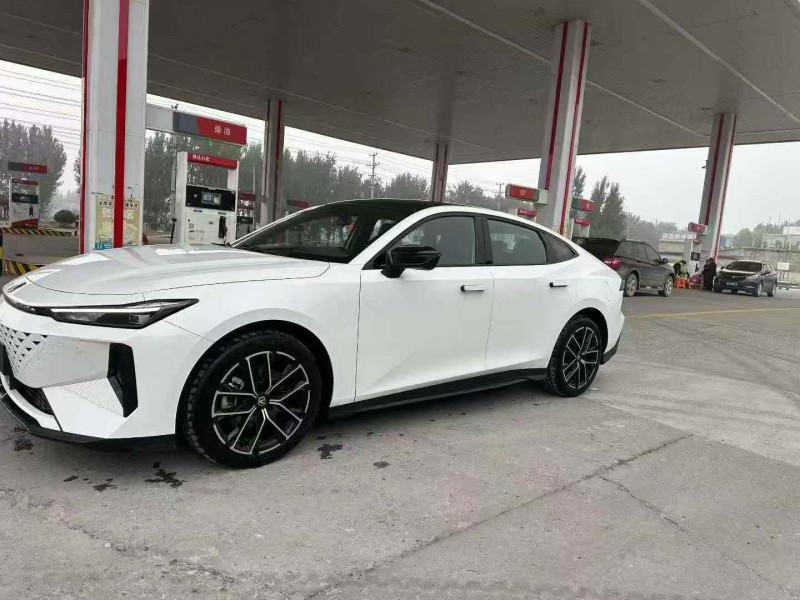 承德25年长安汽车UNI3